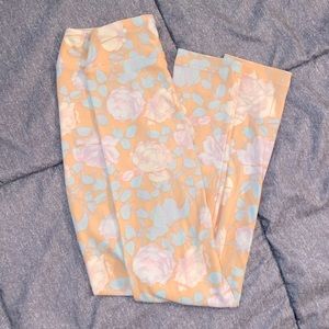 Lularoe kids L/XL leggings. Peach with pastel rose pattern.